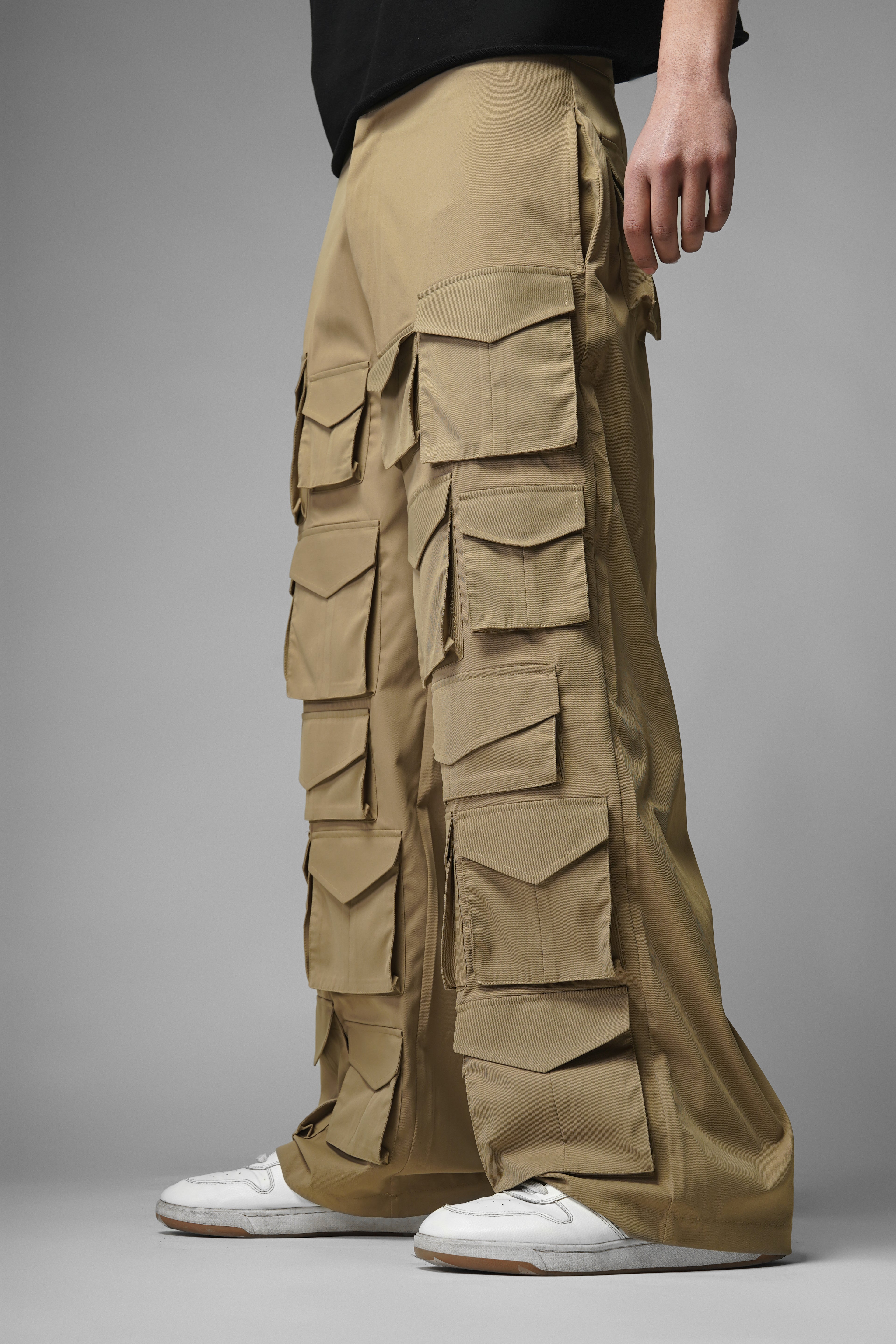 DESERT MIRAGE CARGOS